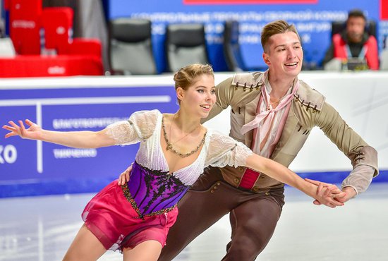Анастасия Мишина и Александр Галлямов одержали победу  в первом для себя международном турнире сезона. Фото: Александр Козик
