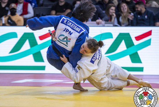 Александра Бабинцева (справа) - в финале "Большого шлема" Фото: Фото: International Judo Federation, IJF