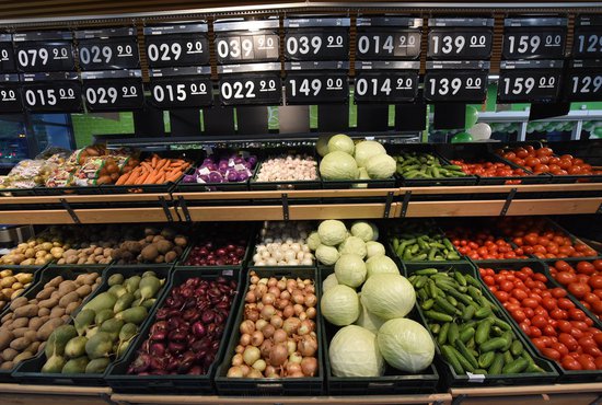 Растущие цены на самые обычные овощи не перестают удивлять уральцев. Фото: Алексей Кунилов
