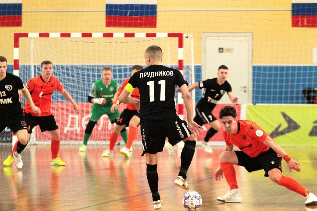 Игрок "Синары" Дмитрий Прудников вернулся после травмы и забил первый гол команды в плей-офф