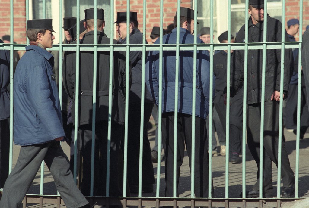 У заключенных появится еще одна возможность выйти на свободу.  Фото: Борис Кавашкин / Фотобанк Лори