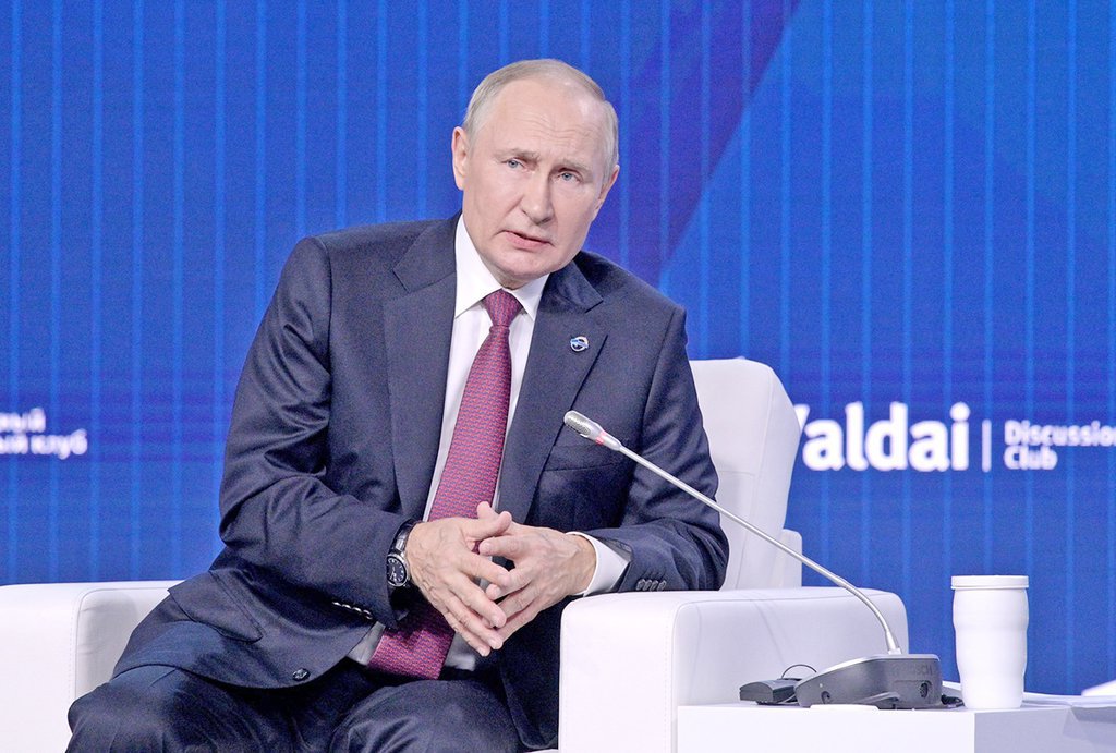 Владимир Путин отметил, что перед всеми цивилизациями и государствами открываются возможности для своего, оригинального пути развития. Фото: kremlin.ru
