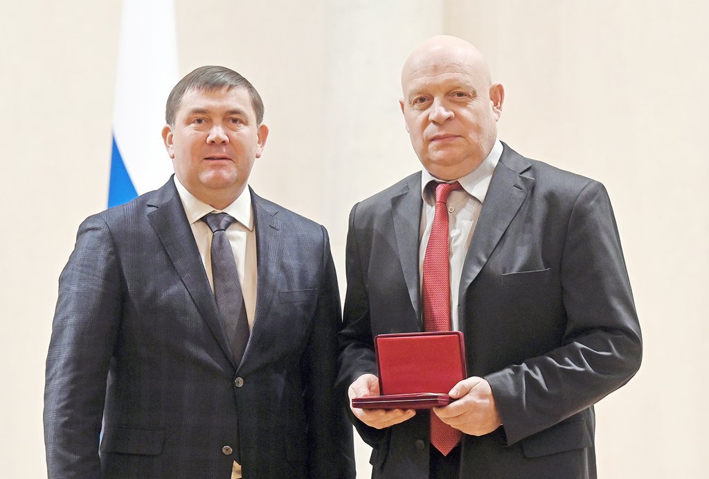 Торжественная церемония вручения государственных наград и наград Свердловской области