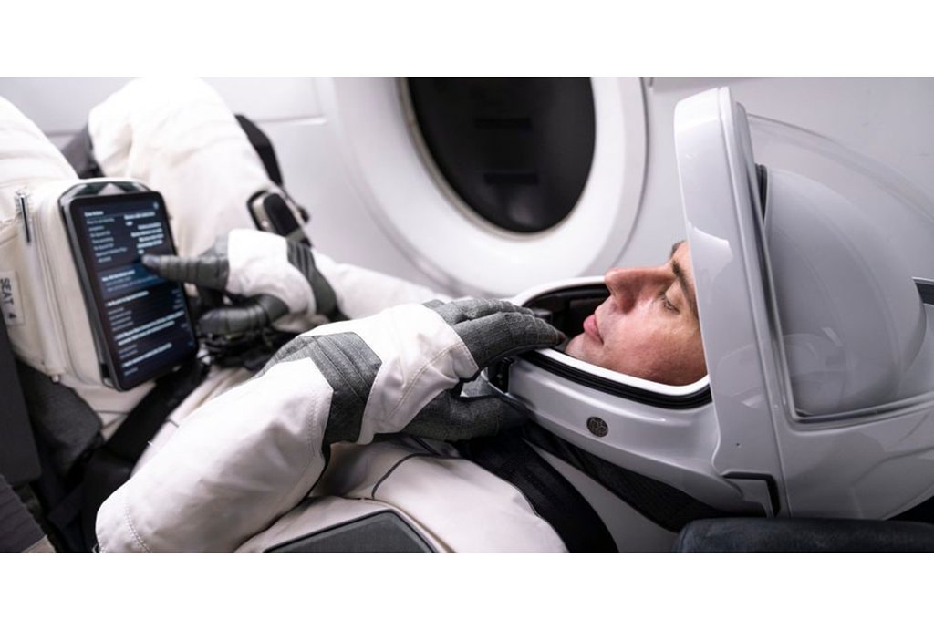 Андрей Федяев в скафандре SpaceX, предназначенном для членов экипажа корабля Grew Dragon. Фото предоставлено Центром подготовки космонавтов имени Ю.А. Гагарина