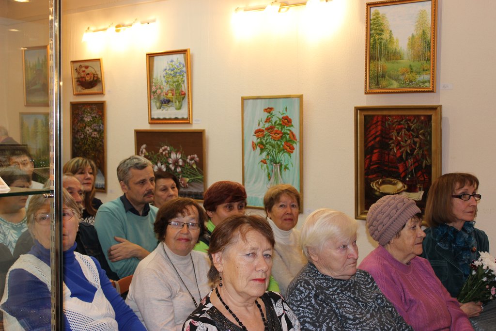 Открытие пятой персональной выставки старейшей художницы Верхней Пышмы, 90-летней Анны Сваловой
