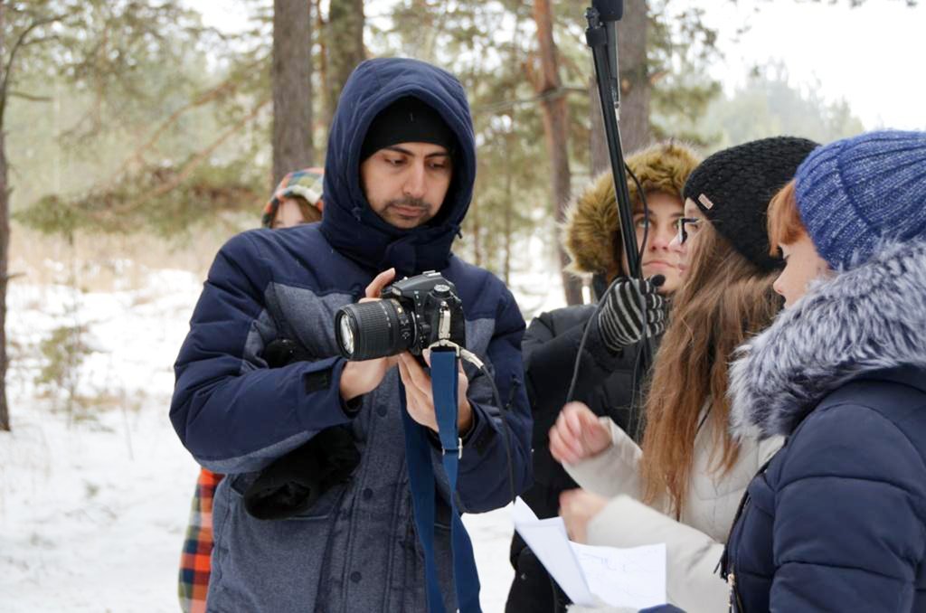 Мантавиа Марвах учит сысертских школьников снимать кино.