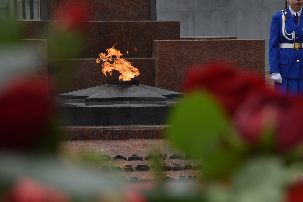 Вечный огонь на Широкореченском военно-мемориальном комплексе
