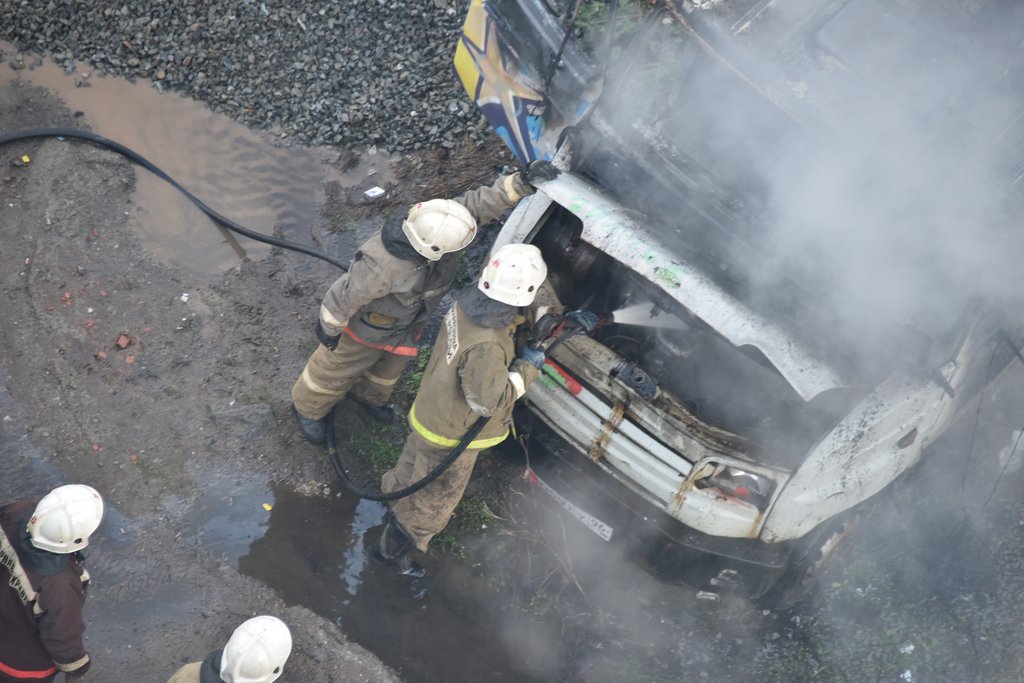 Сгоревший автомобиль в Екатеринбурге