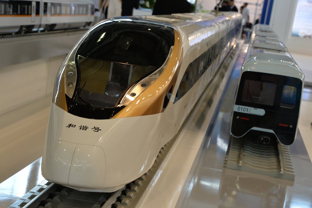 На прошлогоднем ИННОПРОМе китайская делегация продемонстрировала модели поездов для высокоскоростных магистралей