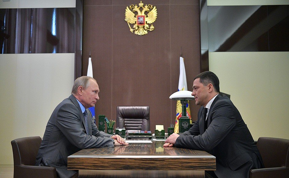 Рабочая встреча Владимира Путина и Михаила Ведерникова