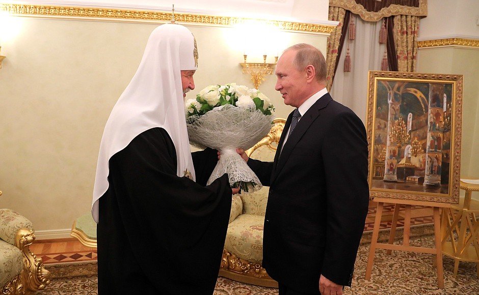 Владимир Путин поздравил Патриарха Кирилла с днём рождения