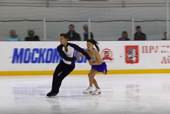 Екатерина Боброва и Дмитрий Соловьёв на льду "Мегаспорта"