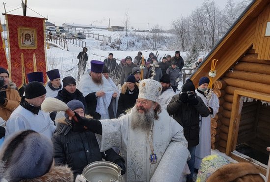 На праздничное богослужение прибыли паломники со всей области. Фото: пресс-служба Екатеринбургской епархии