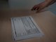 Заполненные избирателями бланки будут храниться в опломбированных переносных ящиках в опечатанном виде до окончания выборов. Фото: Владимир Мартьянов