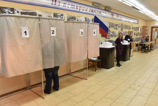 Свердловчане принимают участие в выборах Президента России. Фото: Алексей Кунилов