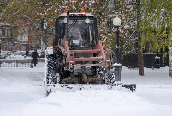 Екатеринбургские дорожники заплатят 100 тысяч рублей за снежные валы на дорогах. Фото: Павел Ворожцов