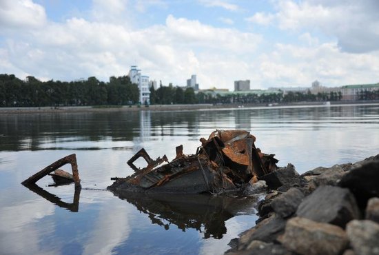 В Екатеринбурге за май планируется провести более 40 чисток Исети. Фото:Павел Ворожцов