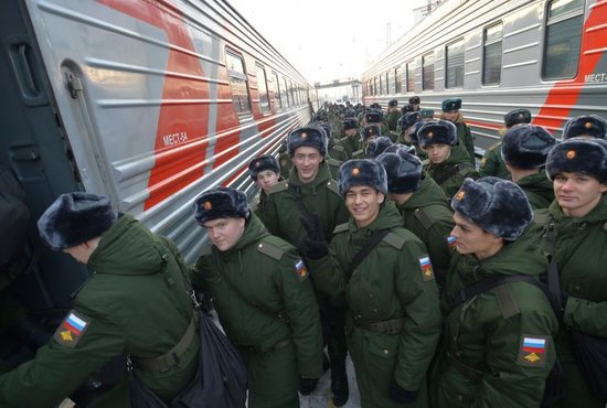 15 екатеринбуржцев отправятся служить в Президентский полк. Фото: Павел Ворожцов