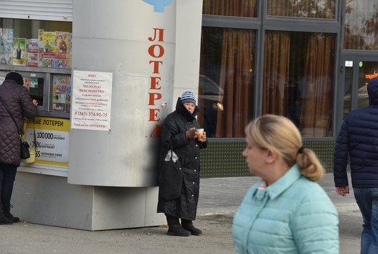 Гражданам, нарушившим требования к местам распространения лотерейных билетов, будет грозить штраф в 3-5 тыс. руб. Фото: Алексей Кунилов