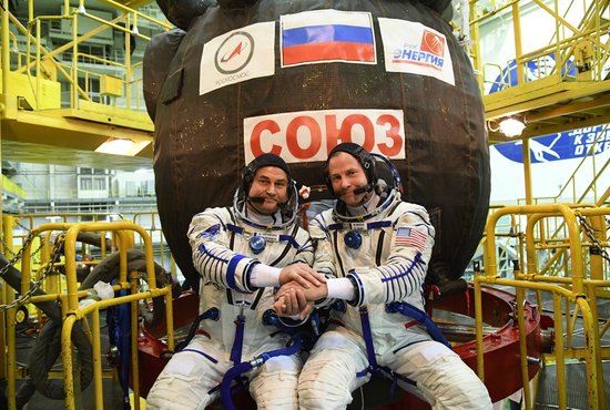 Космонавт Алексей Овчинин и астронавт НАСА Ник Хейг отправятся на МКС весной следующего года. Фото: Официальная страница Роскосмоса в "ВКонтакте"