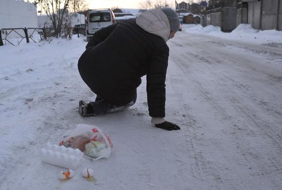 В начале предстоящей недели на Среднем Урале будет холодно, на дорогах сохранится гололедица,  фото: Павел Ворожцов