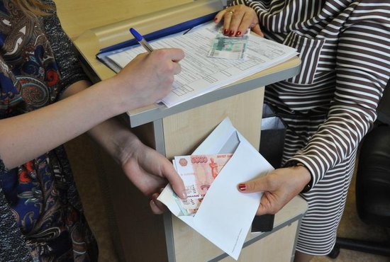 Среднемесячная зарплата свердловчан в сентябре составила более 36 тысяч рублей. Фото: Павел Ворожцов