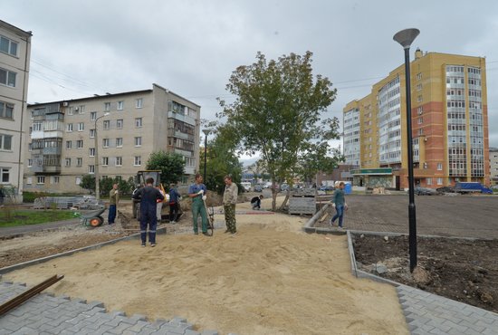 В 2018 году в области проводится комплексное благоустройство 102 дворовых и 38 общественных территорий. Фото: Павел Воржцов