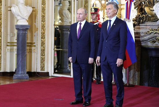Президент России Владимир Путин подвёл итоги встречи с главой Аргентины Маурисио Макри.  Фото: пресс-служба Кремля