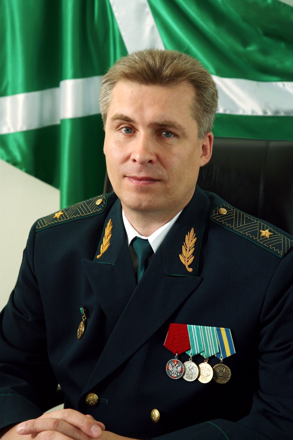 С 2012 по 2018 год Алексей Фролов отвечал за безопасность в полпредстве.