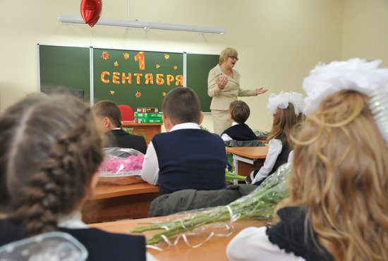 Первоклассников в следующем году примут 155 общеобразовательных школ города. Фото: Алексей Кунилов