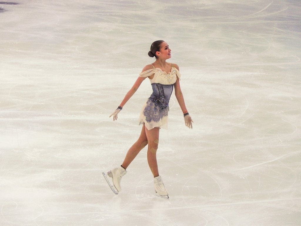 Алина Загитова не попала на пьедестал чемпионата России, но едет на чемпионат Европы. Фото: Наталья Шадрина