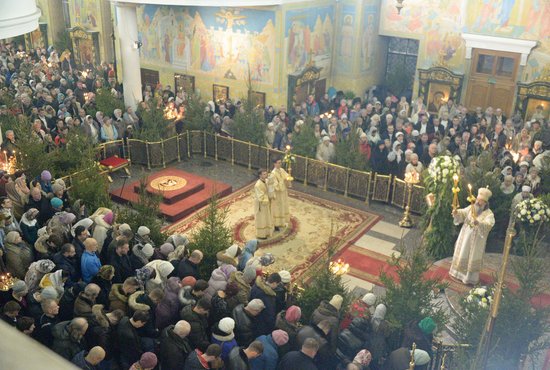 Завтра в 16:00 в Свято-Троицком кафедральном соборе Екатеринбурга состоится Рождественская вечерня. Фото: Павел Ворожцов