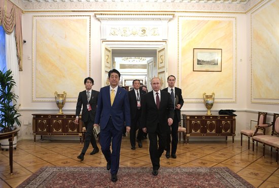Официальная встреча лидеров стран продлились более трёх часов. Фото: пресс-служба Кремля