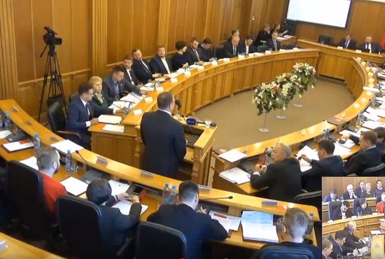 Такое решение было принято депутатами в ходе девятого заседания Екатеринбургской городской Думы. Фото: скриншот записи заседания ЕГД