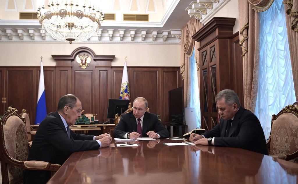 Президент России Владимир Путин заявил о приостановке членства России в ДРСМД