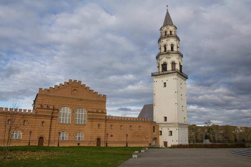 Наклонная башня в Невьянске