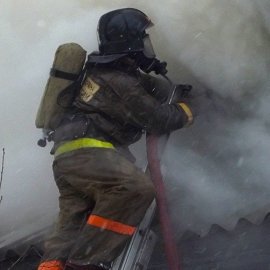Ночь на понедельник выдалась беспокойной для свердловских пожарных. Фото: ГУ МЧС России по Свердловской области