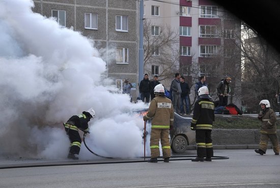 Огонь охватил 3 кв. метра. Фото: Павел Ворожцов