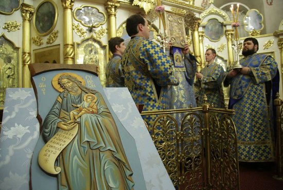 Наши предки верили, что на Сретение Господне зима встречается с весной. Фото: пресс-служба Екатеринбургской епархии