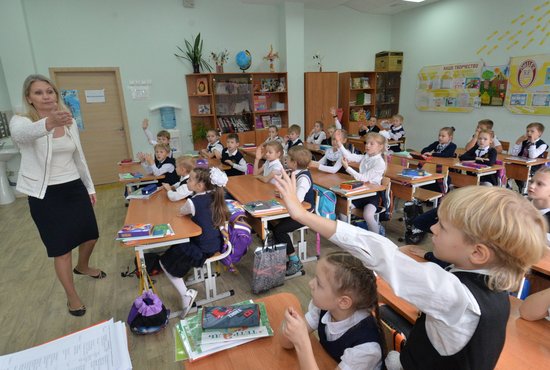Единовременную выплату в размере 1 миллион рублей будут получать педагоги, которые готовы переехать в сельскую местность. Фото: Павел Ворожцов