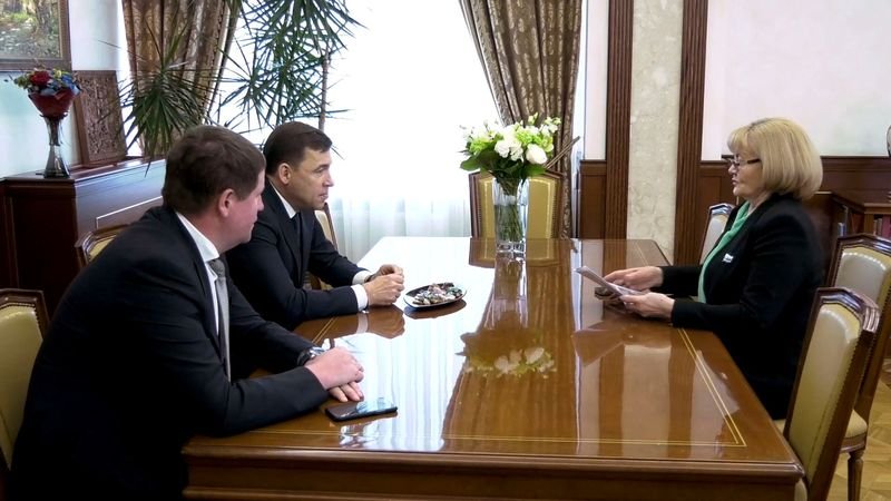 В рабочей встрече принял участие вице-губернатор Сергей Бидонько.