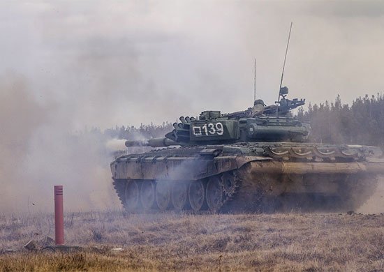Танки Т-72Б.