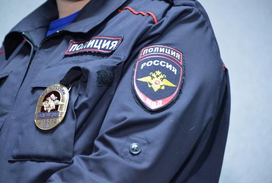 В Екатеринбурге полицейские задержали подозреваемого в попытке кражи денег из банкомата. Фото: Алексей Кунилов