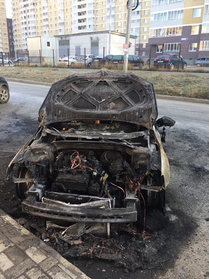 сожгли автомобиль